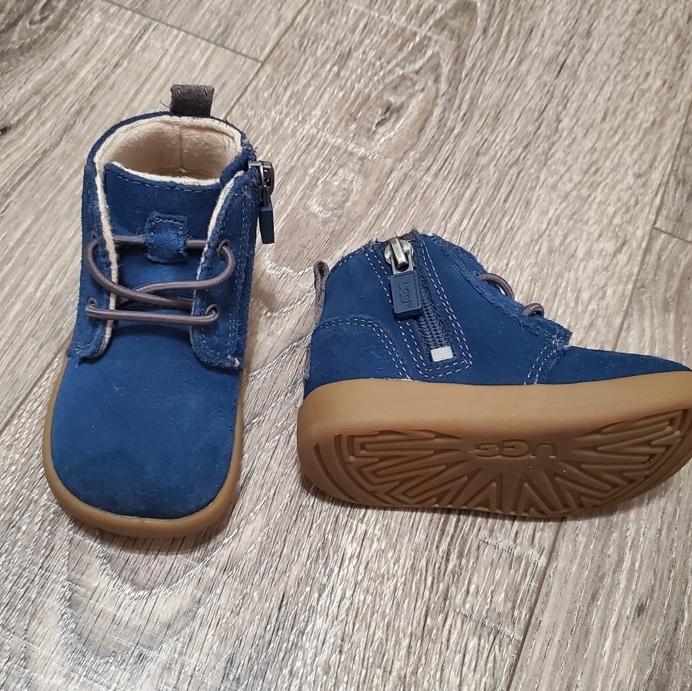 UGG boots / blue suede / size 2/3 boots
